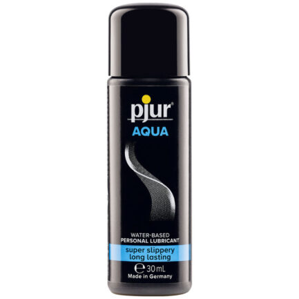 Pjur Aqua ist ein Gleitmittel auf Wasserbasis mit hervorragenden Eigenschaften. Einige seiner Qualitäten sind; Exklusive Komposition Dauerhafte und wirtschaftliche Schmierung. Ohne Öle oder Fette. Ohne Duftstoffe. Feuchtigkeitsspendend