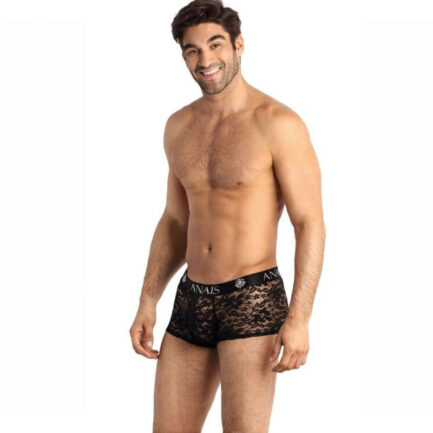 ROMANTIK Zarte schwarze Spitze mit Blumendruck Merkmale Herren-Boxershorts mit sportlichem Schnitt aus hochwertigem Material längere Beine perfekte Anpassung an den Körper Komposition 95 % Polyester 5 % Lycra Anais Apparel die sexy Dessous der Welt seit 2003.  GRÖSSENTABELLE Größe S M L XL 2XL 3XL Taille in cm 75-80 81-88 89-97 98-106 107-116 117-125 ANAIS