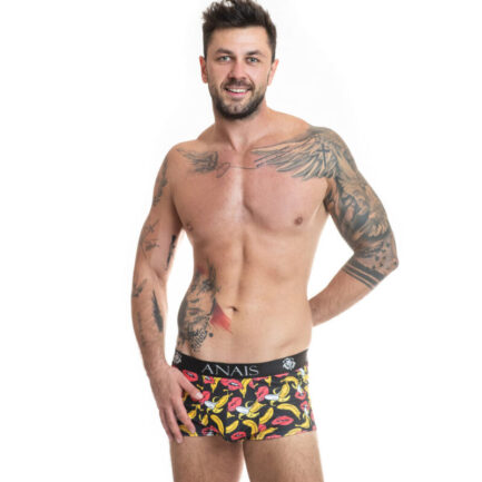 BANANE Weiches Lycra mit Bananendruck Merkmale Herren-Boxershorts mit sportlichem Schnitt aus hochwertigem Material längere Beine perfekte Anpassung an den Körper Komposition 80 % Polyamid 20 % Elastan Anais Apparel die sexy Dessous der Welt seit 2003.  GRÖSSENTABELLE Größe S M L XL 2XL 3XL Taille in cm 75-80 81-88 89-97 98-106 107-116 117-125 ANAIS