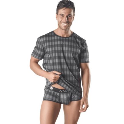 AEGISCamiseta con estampado de cuadros en tonos grisesCARACTERISTICAS	Camiseta	Hecho de material de alta calidad	Ajuste perfecto al cuerpoCOMPOSICION:	95% poliamida	5% elastico Anais Apparel la lencería más sexy del mundo desde 2003.						GUÍA DE TALLAS							Talla			S			M			L			XL			2XL			3XL							Cintura en cm			75-80			81-88			89-97			98-106			107-116			117-125			 ANAIS